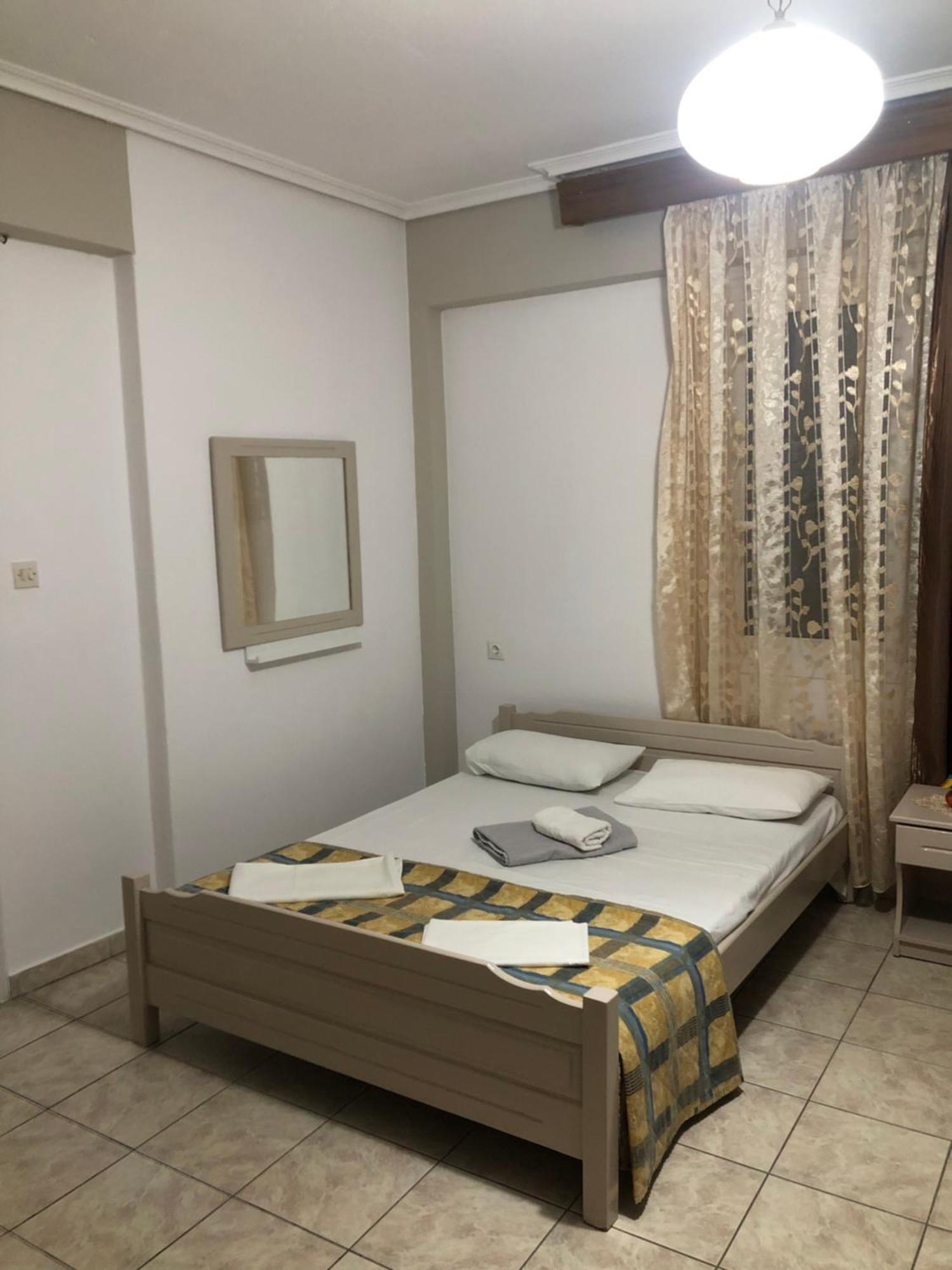 Nikis Rooms Paralía 外观 照片