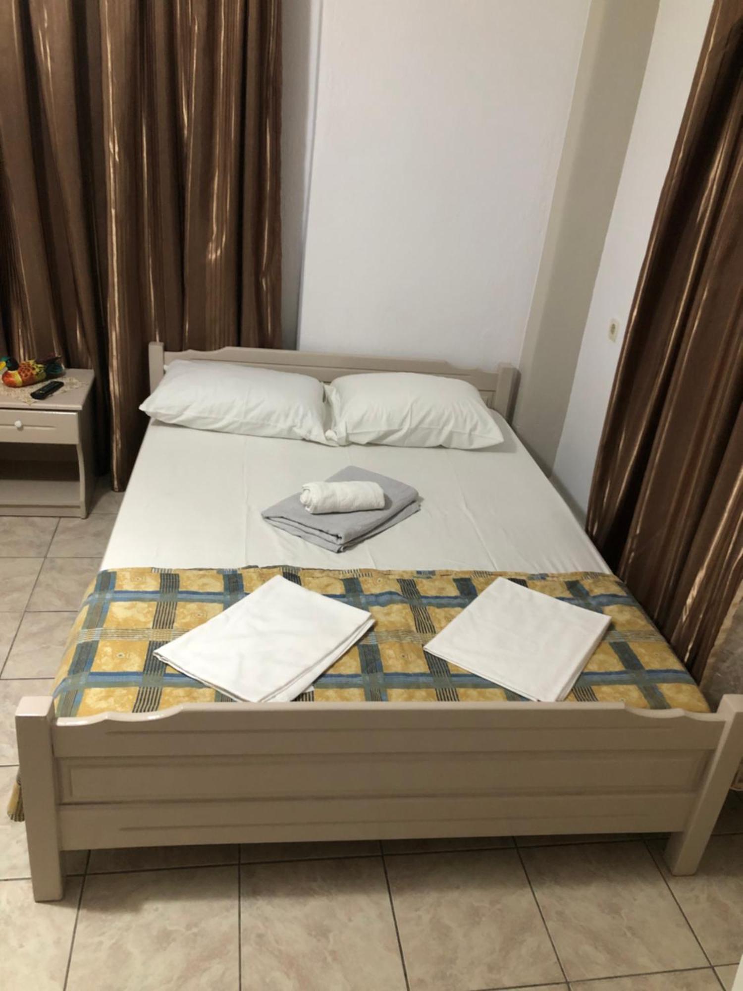 Nikis Rooms Paralía 外观 照片