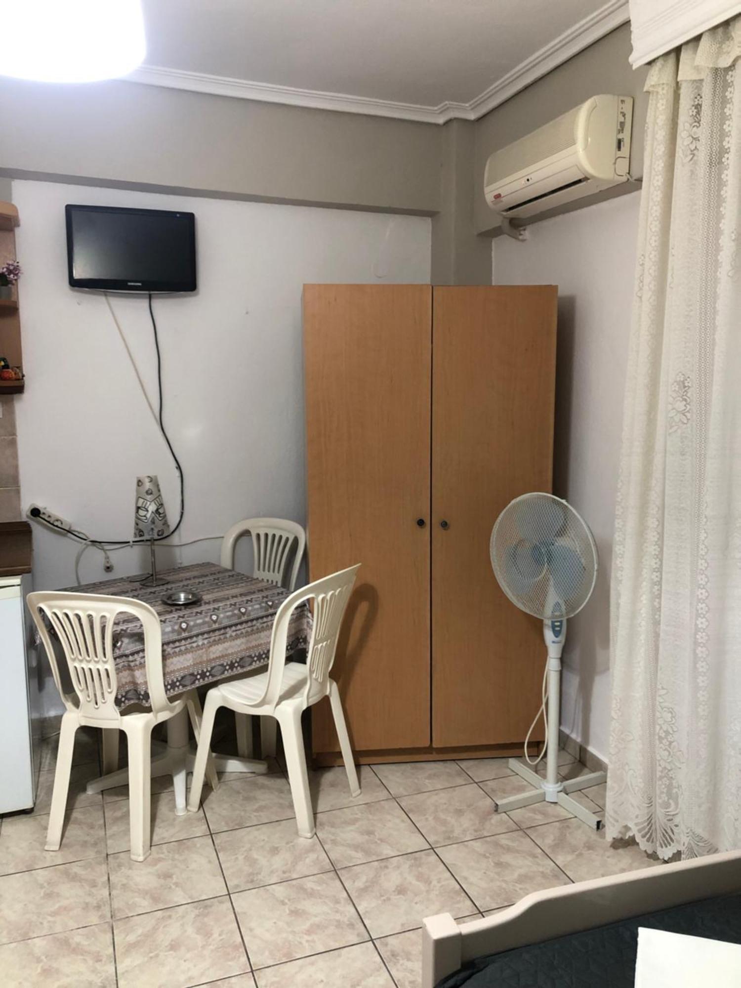 Nikis Rooms Paralía 外观 照片