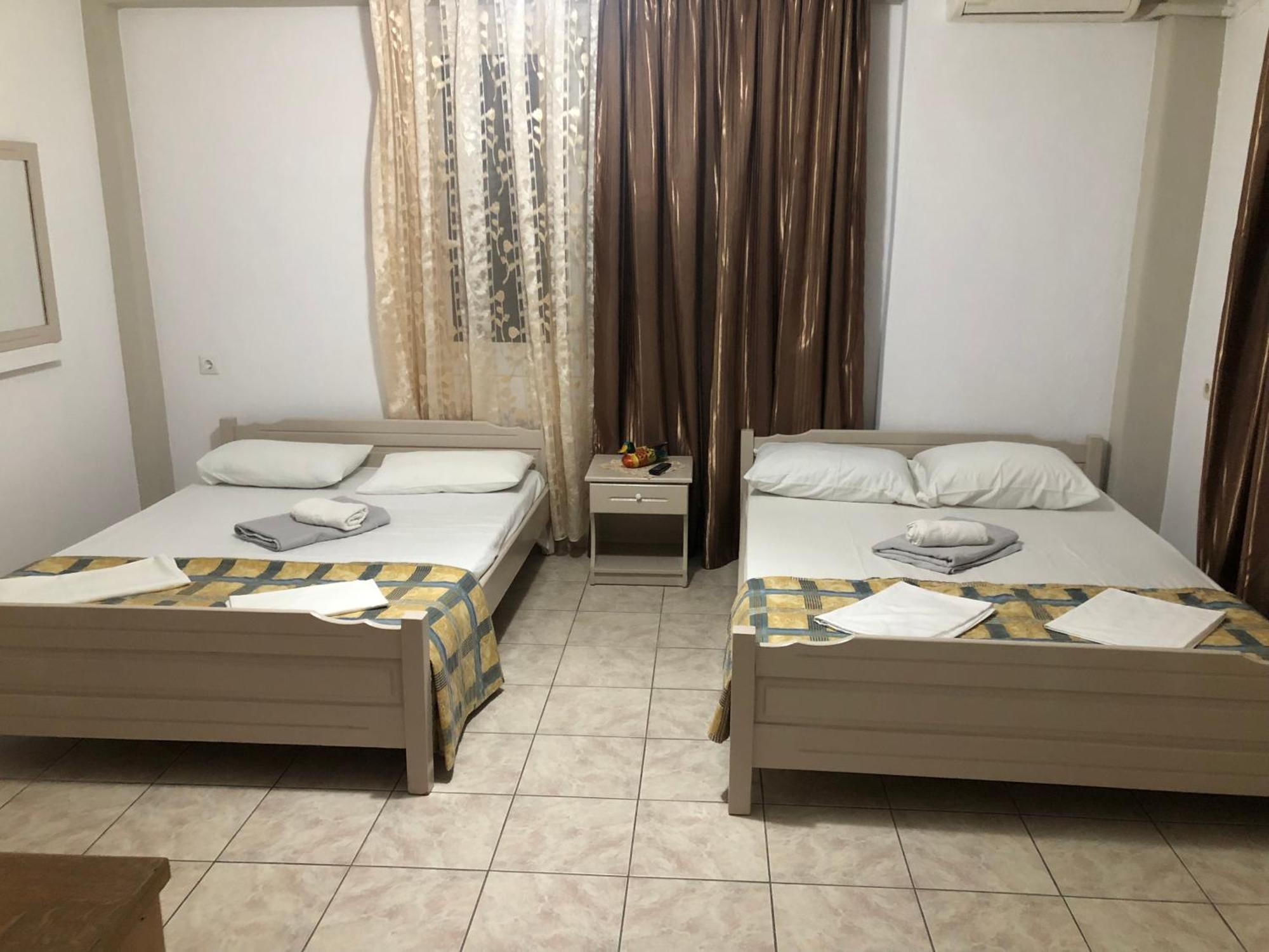 Nikis Rooms Paralía 外观 照片