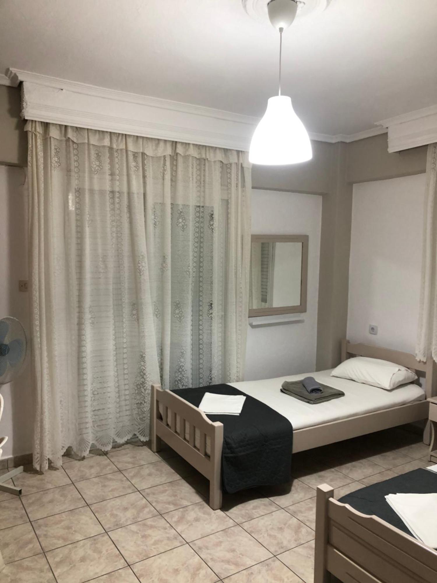 Nikis Rooms Paralía 外观 照片
